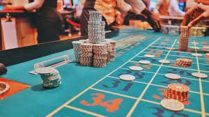 hoki42 Live Casino tips strategi bermain cerdas baccarat blackjack roulette pemain Indonesia